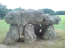 Dolmen de maupertuis